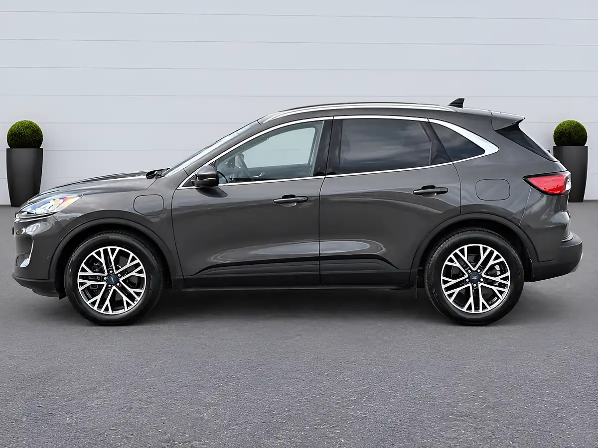 Used 2020 Ford Kuga Titanium First Edition Grey - Interior and Exterior details 8