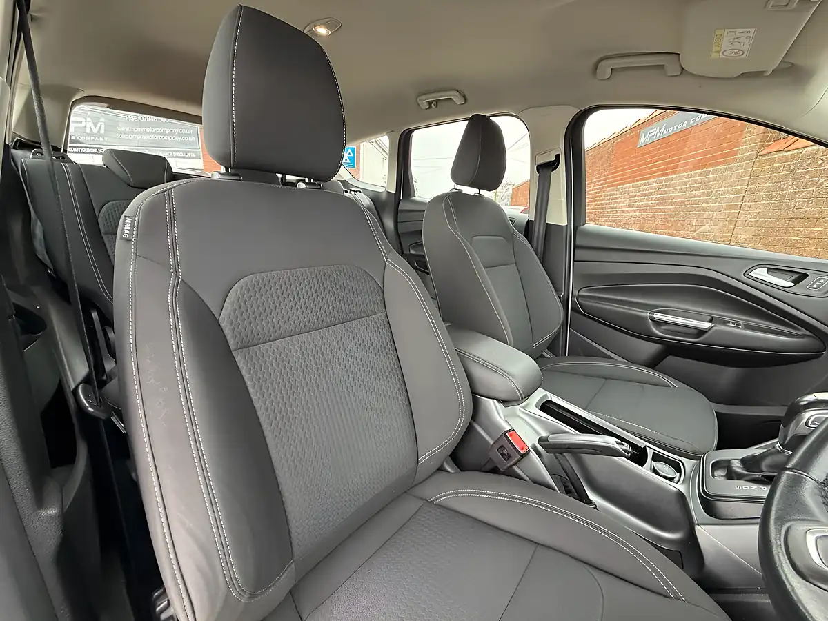 Used 2020 Ford Kuga Zetec Frozen White - Interior and Exterior details 10