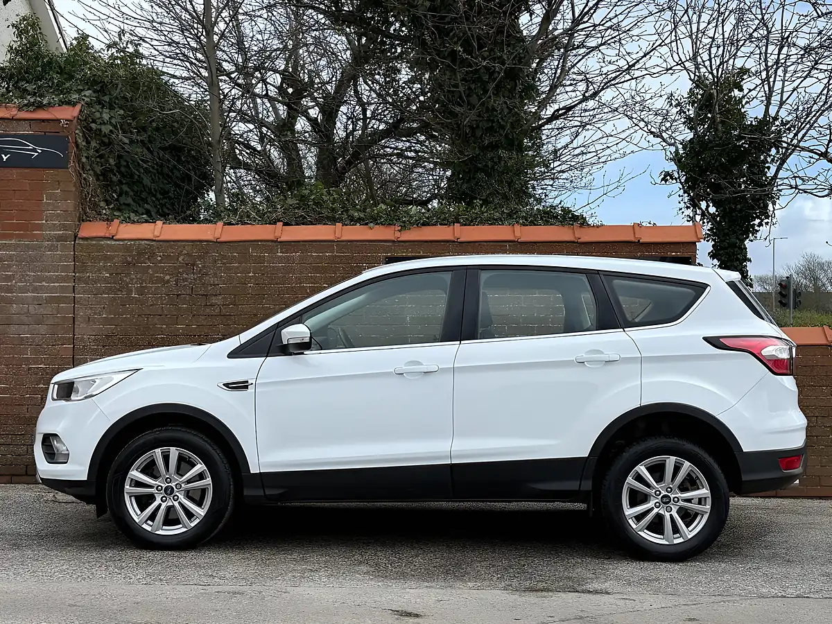 Used 2020 Ford Kuga Zetec Frozen White - Interior and Exterior details 4
