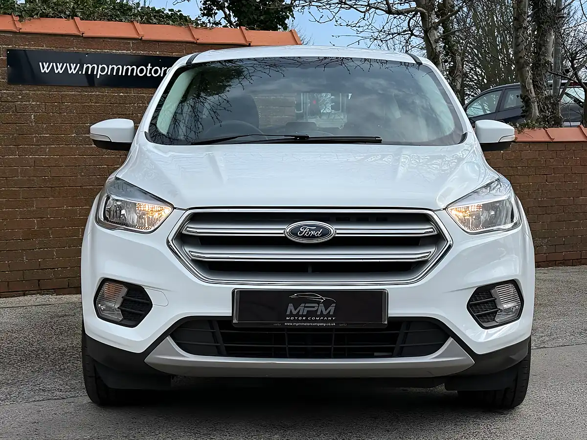 Used 2020 Ford Kuga Zetec Frozen White - Interior and Exterior details 7