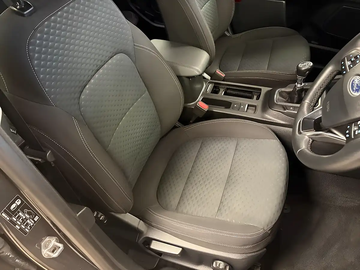Used 2020 Ford Kuga Zetec Grey - Interior and Exterior details 10