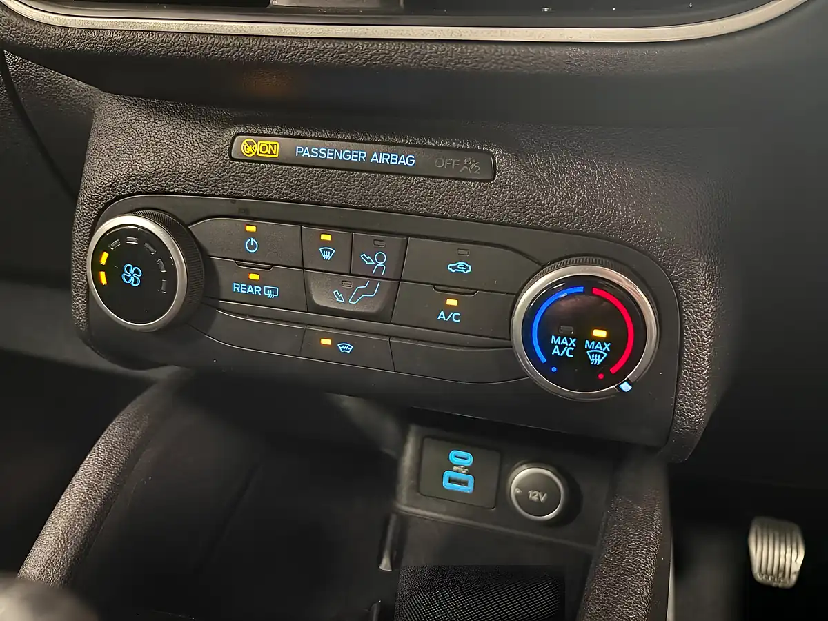 Used 2020 Ford Kuga Zetec Grey - Interior and Exterior details 15