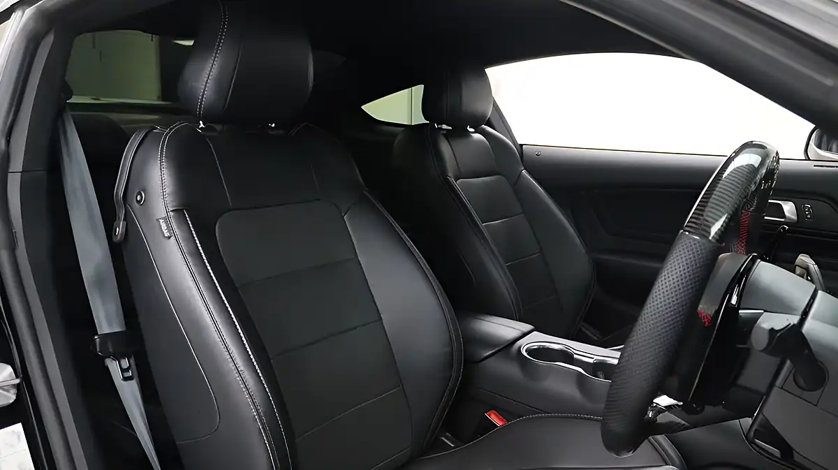 Used 2020 Ford Mustang GT Fastback Black - Interior and Exterior details 16