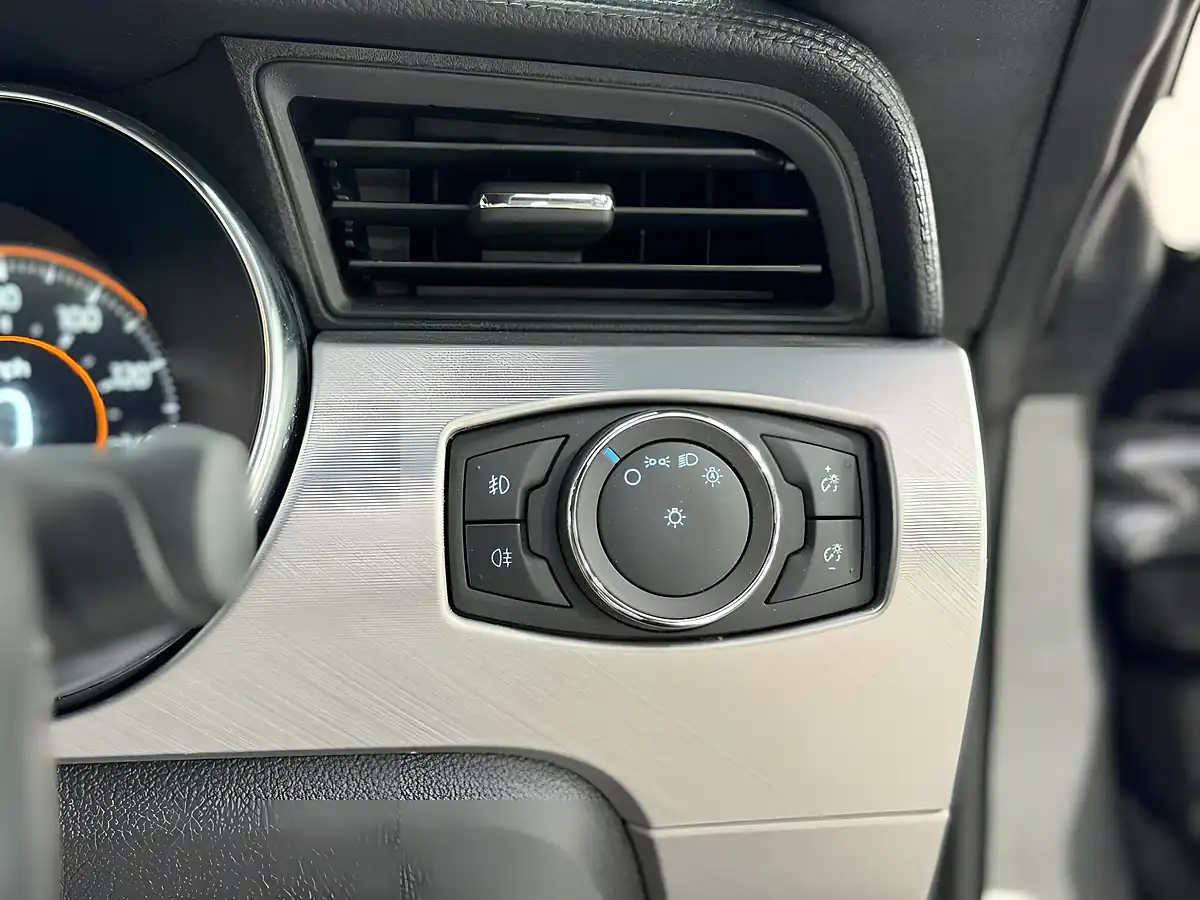 Used 2020 Ford Mustang GT Grey - Interior and Exterior details 16