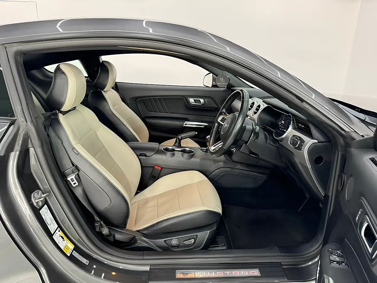 Used 2020 Ford Mustang GT Grey - Interior and Exterior details 17
