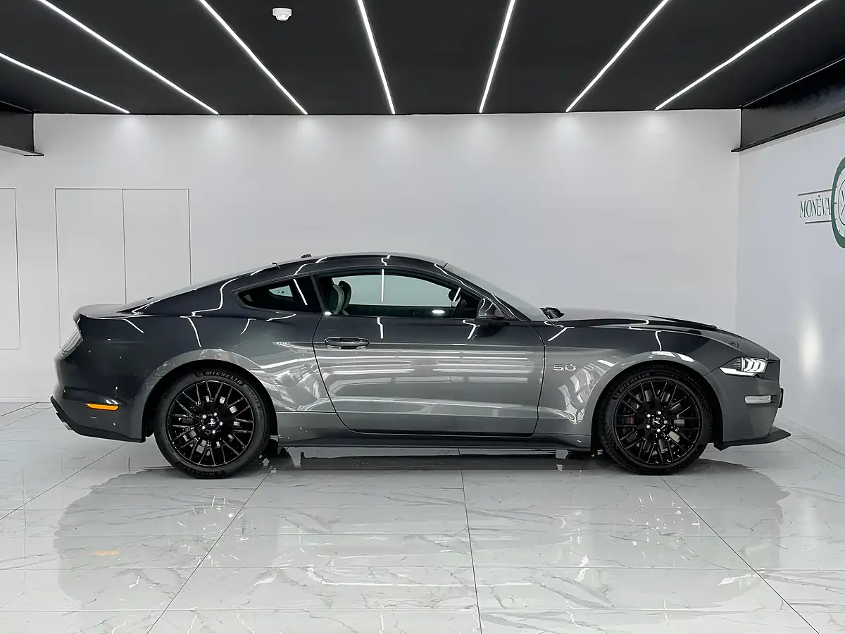 Used 2020 Ford Mustang GT Grey - Interior and Exterior details 4