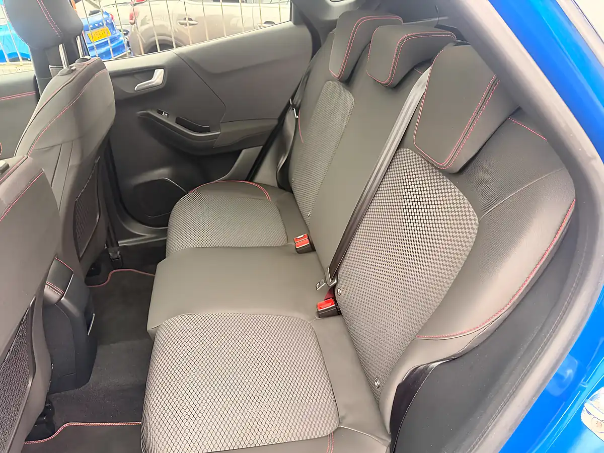 Used 2020 Ford Puma ST-Line Blue - Interior and Exterior details 12