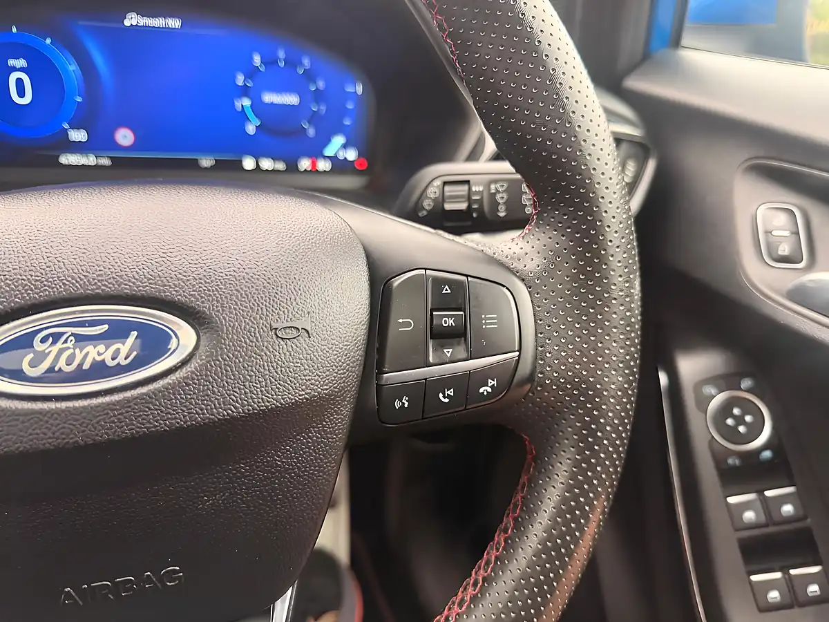 Used 2020 Ford Puma ST-Line Blue - Interior and Exterior details 19