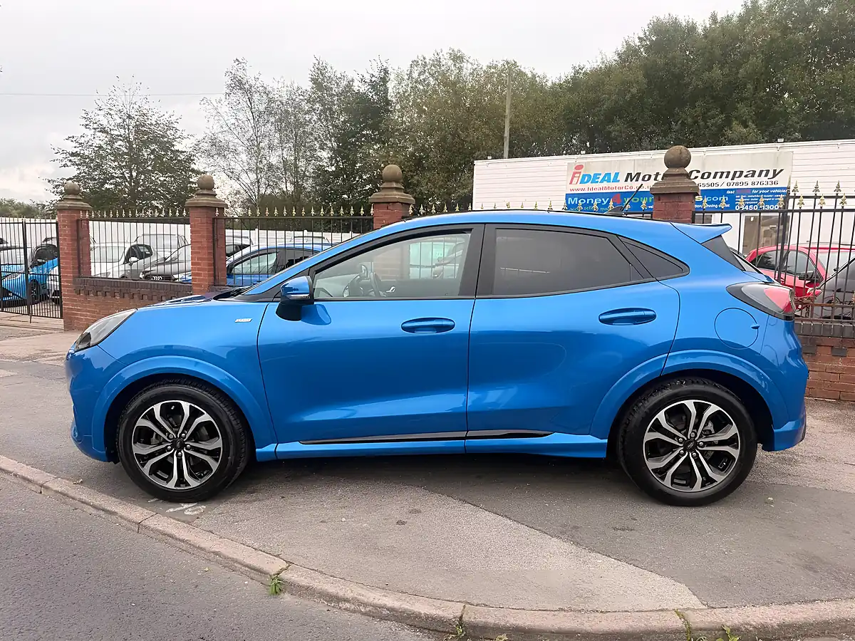 Used 2020 Ford Puma ST-Line Blue - Interior and Exterior details 4