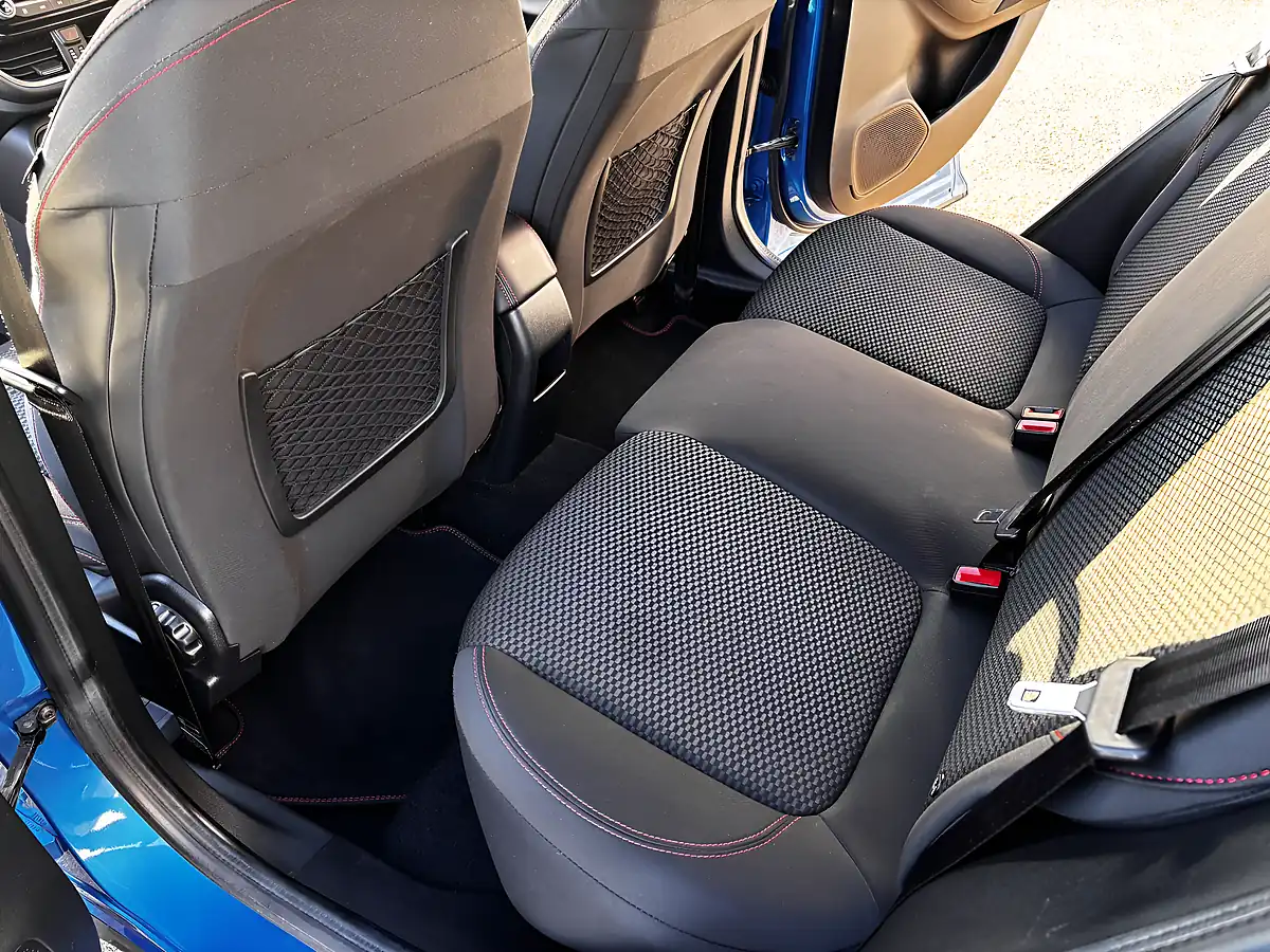 Used 2020 Ford Puma ST-Line Blue - Interior and Exterior details 16
