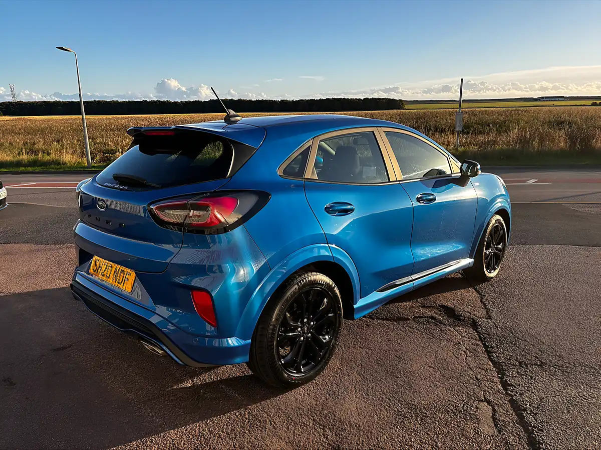 Used 2020 Ford Puma ST-Line Blue - Interior and Exterior details 2