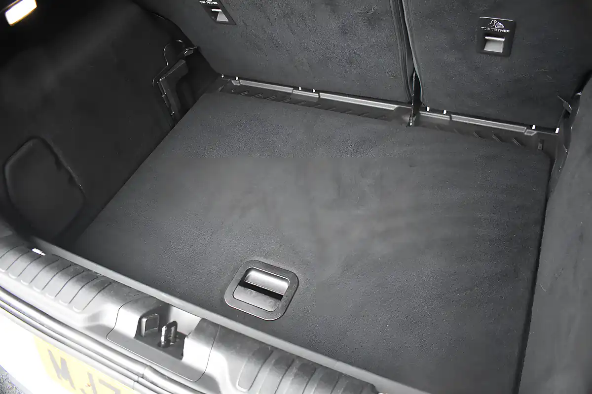 Used 2020 Ford Puma ST-Line Frozen White - Interior and Exterior details 15