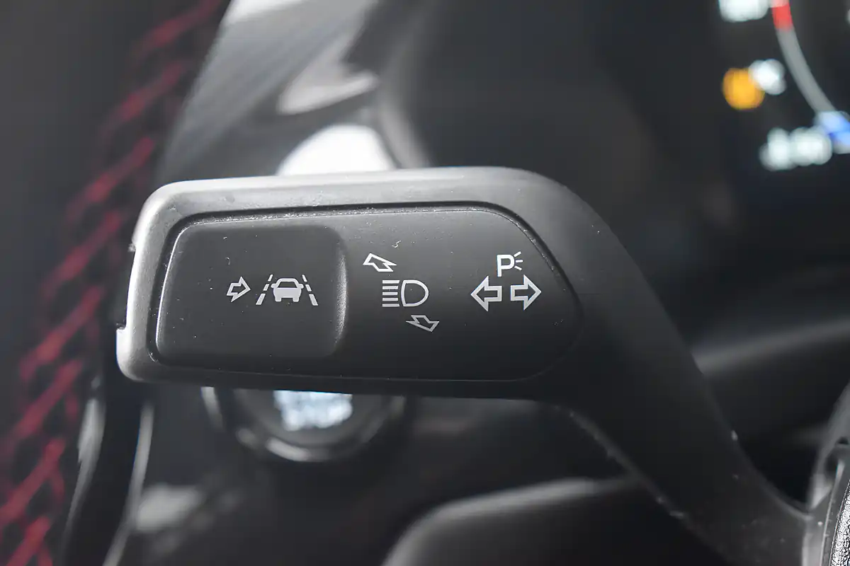 Used 2020 Ford Puma ST-Line Frozen White - Interior and Exterior details 17