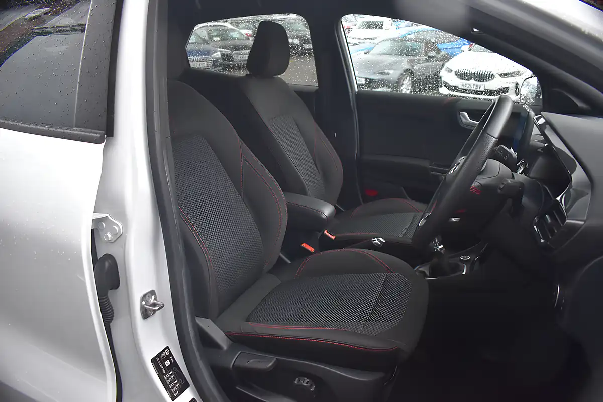 Used 2020 Ford Puma ST-Line Frozen White - Interior and Exterior details 7