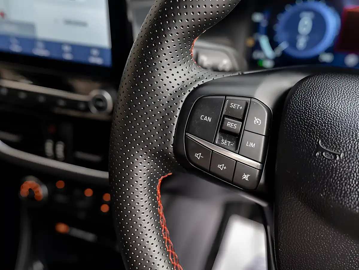 Used 2020 Ford Puma ST-Line Grey - Interior and Exterior details 18