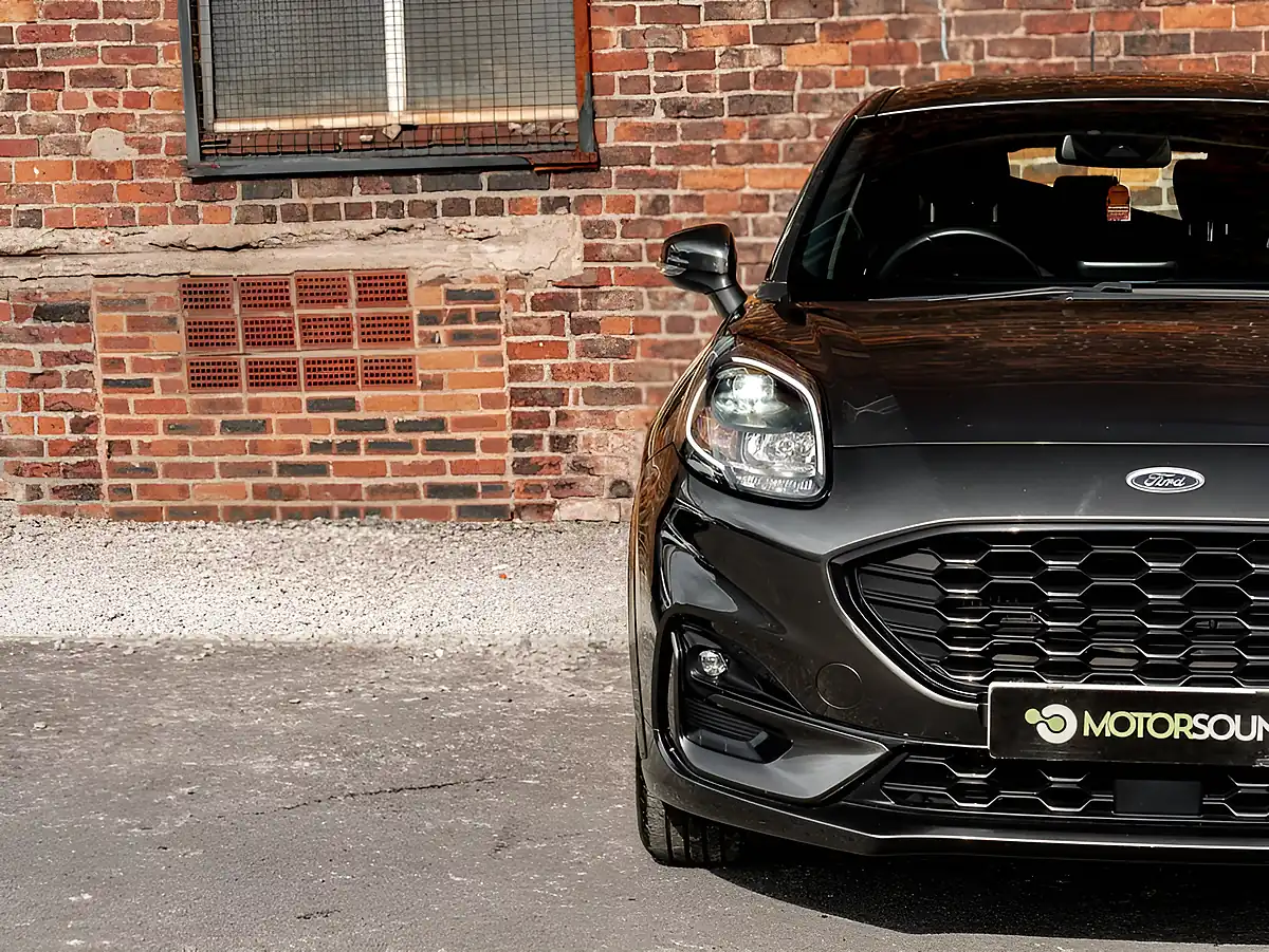 Used 2020 Ford Puma ST-Line Grey - Interior and Exterior details 5