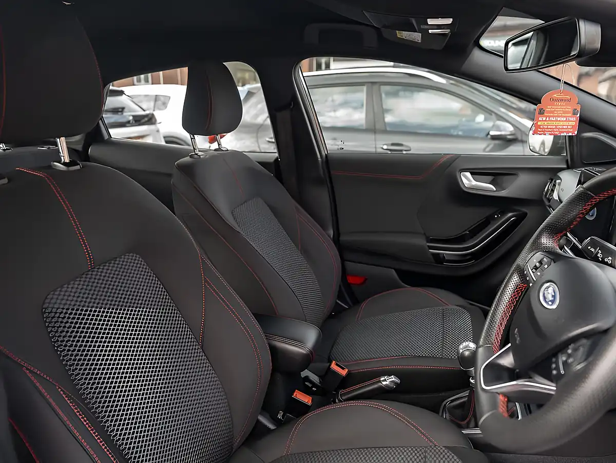 Used 2020 Ford Puma ST-Line Grey - Interior and Exterior details 8
