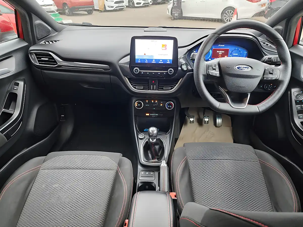 Used 2020 Ford Puma ST-Line Red - Interior and Exterior details 8