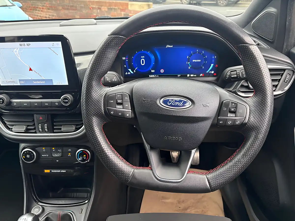 Used 2020 Ford Puma ST-Line Silver - Interior and Exterior details 15