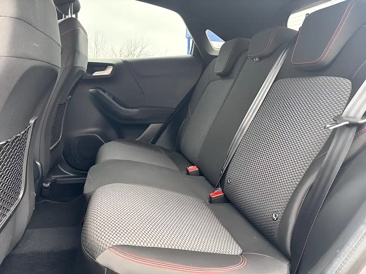 Used 2020 Ford Puma ST-Line Silver - Interior and Exterior details 20