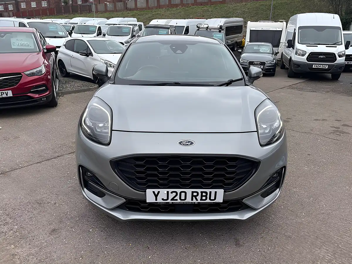 Used 2020 Ford Puma ST-Line Silver - Interior and Exterior details 4