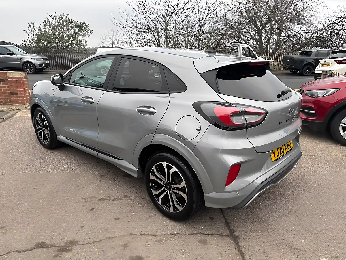 Used 2020 Ford Puma ST-Line Silver - Interior and Exterior details 9