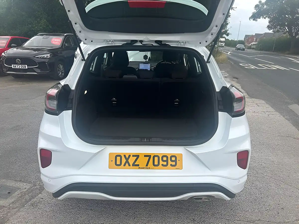 Used 2020 Ford Puma ST-Line White - Interior and Exterior details 13