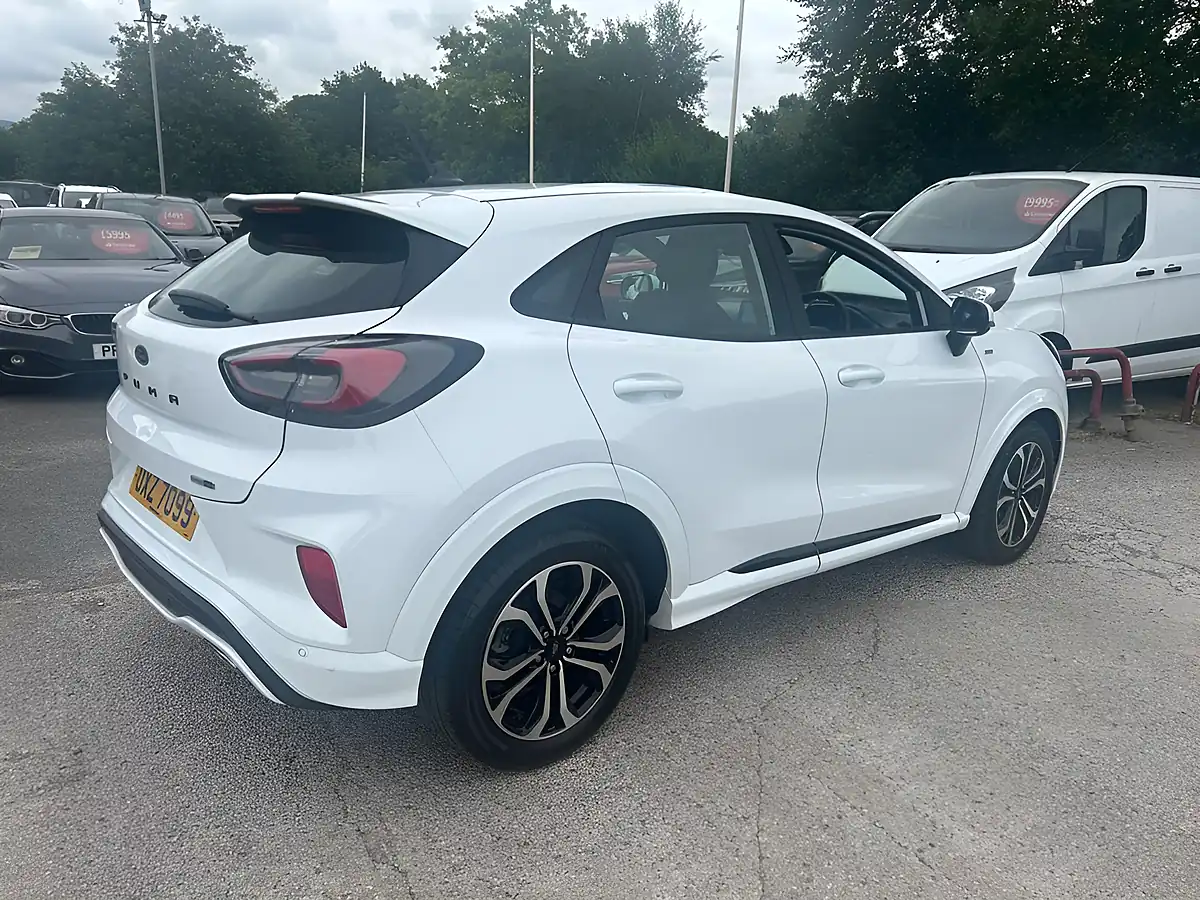 Used 2020 Ford Puma ST-Line White - Interior and Exterior details 3