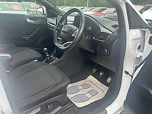 Used 2020 Ford Puma ST-Line White - Interior and Exterior details 4