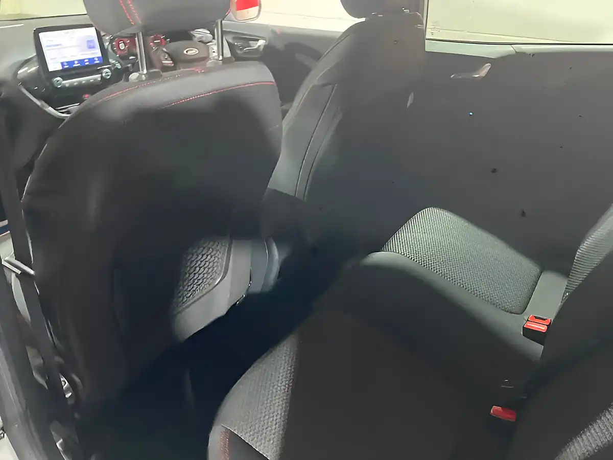 Used 2020 Ford Puma ST-Line White - Interior and Exterior details 12