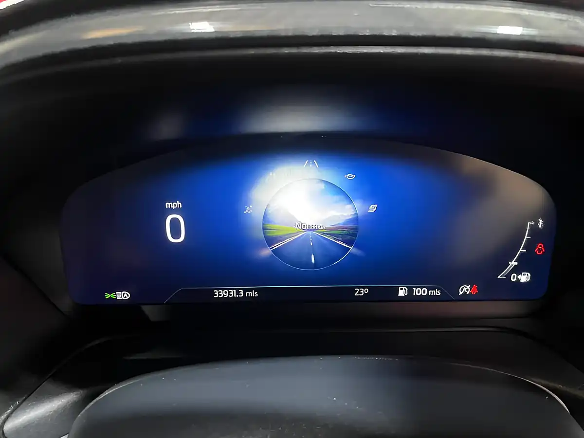 Used 2020 Ford Puma ST-Line White - Interior and Exterior details 17