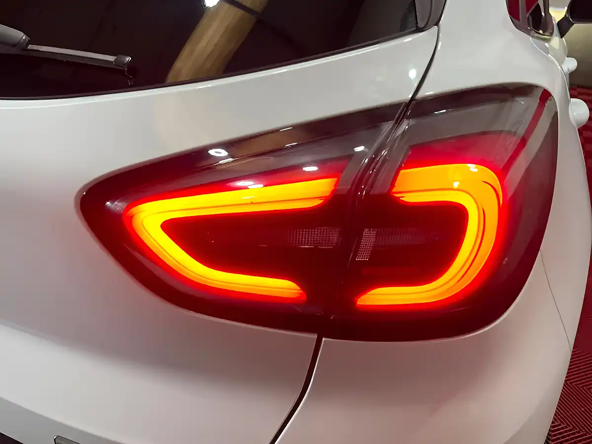 Used 2020 Ford Puma ST-Line White - Interior and Exterior details 18