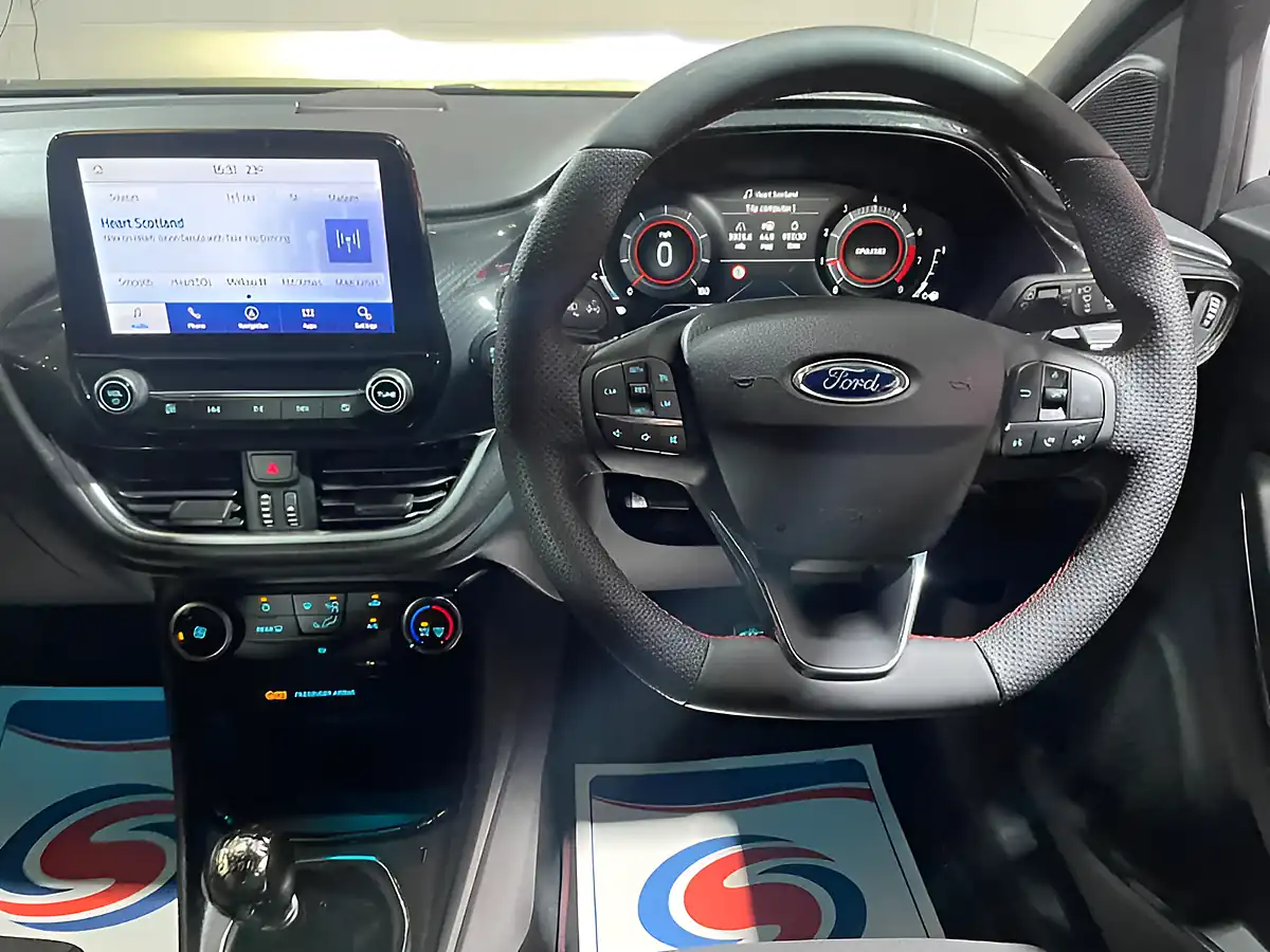 Used 2020 Ford Puma ST-Line White - Interior and Exterior details 19