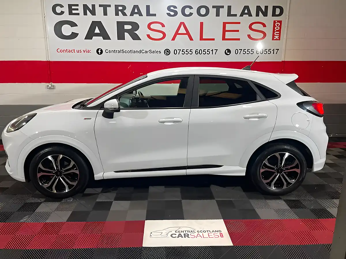 Used 2020 Ford Puma ST-Line White - Interior and Exterior details 4