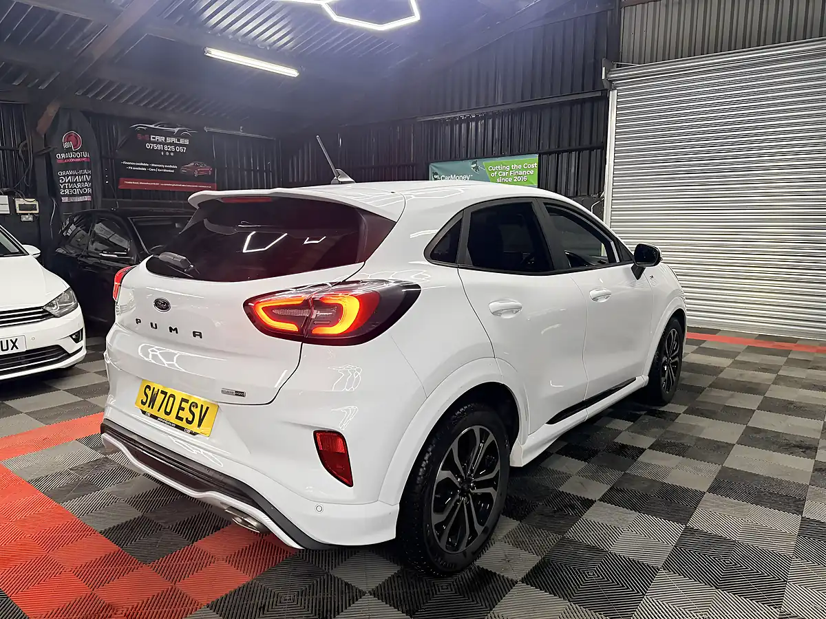 Used 2020 Ford Puma ST-Line White - Interior and Exterior details 14