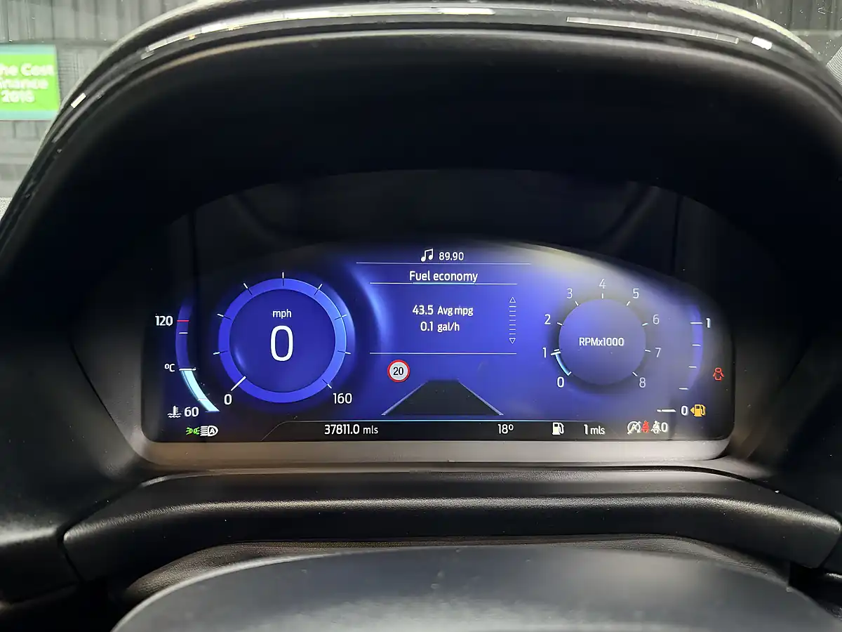 Used 2020 Ford Puma ST-Line White - Interior and Exterior details 18