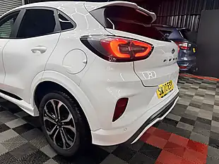 Used 2020 Ford Puma ST-Line White - Interior and Exterior details 4