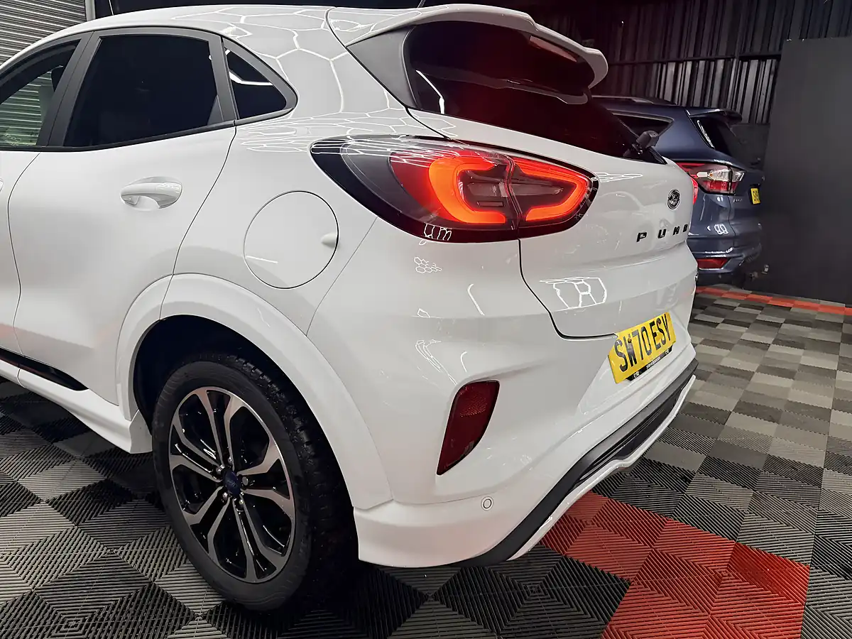 Used 2020 Ford Puma ST-Line White - Interior and Exterior details 4