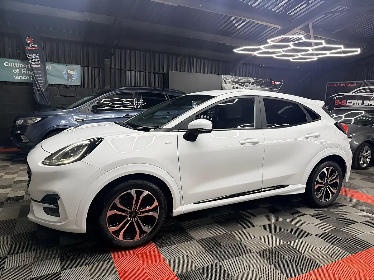 Used 2020 Ford Puma ST-Line White - Interior and Exterior details 7