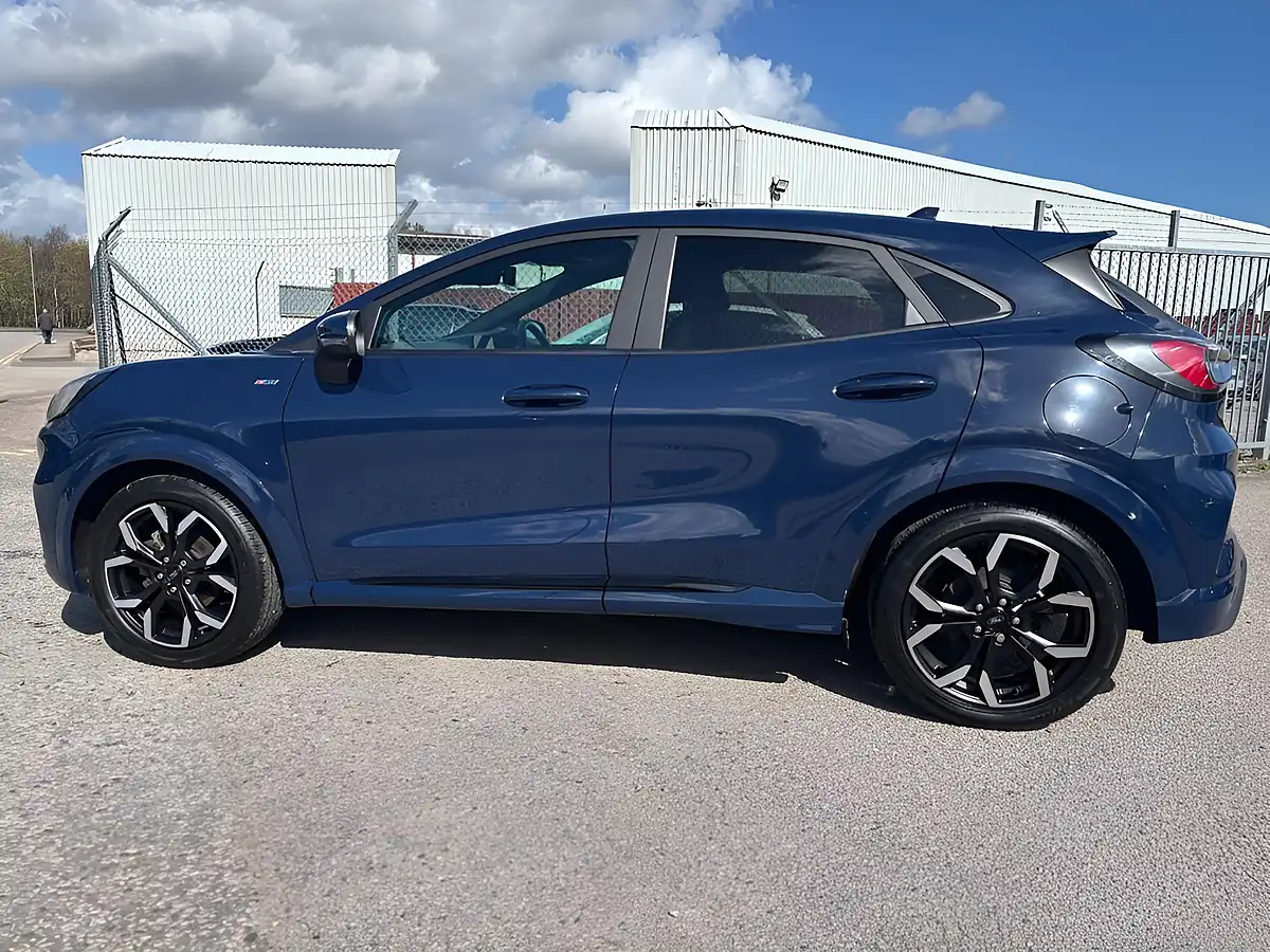 Used 2020 Ford Puma ST-Line X Blue - Interior and Exterior details 8