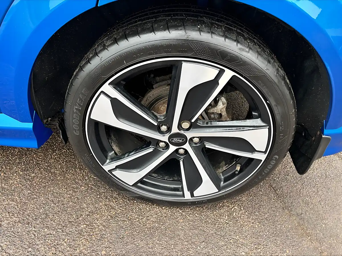 Used 2020 Ford Puma ST-Line X Blue - Interior and Exterior details 16