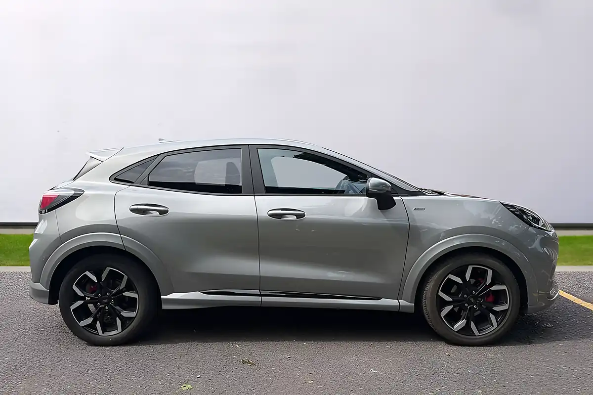 Used 2020 Ford Puma ST-Line X First Edition Silver - Interior and Exterior details 8