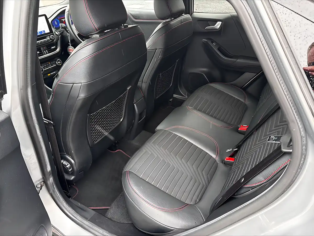 Used 2020 Ford Puma ST-Line X Silver - Interior and Exterior details 15