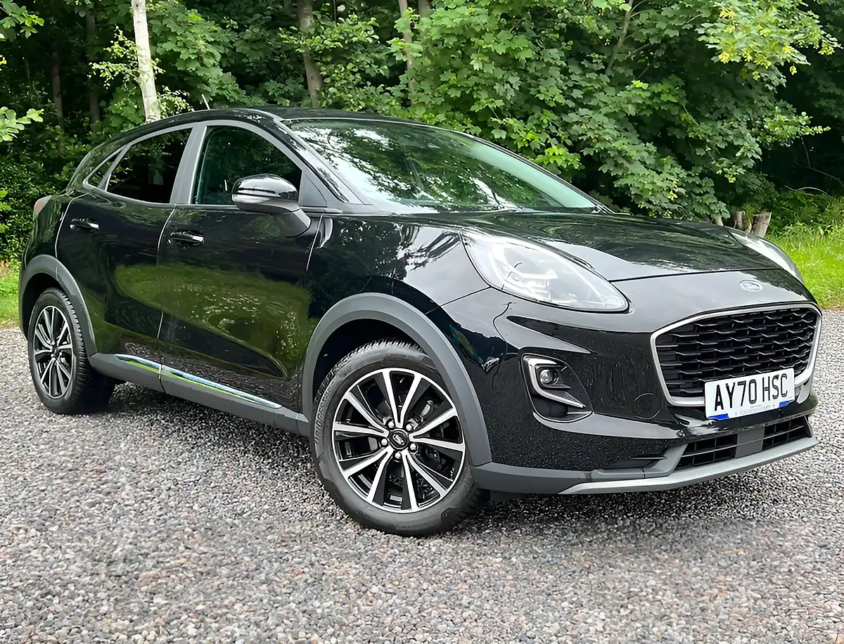 Used 2020 Ford Puma Titanium Black - Front View