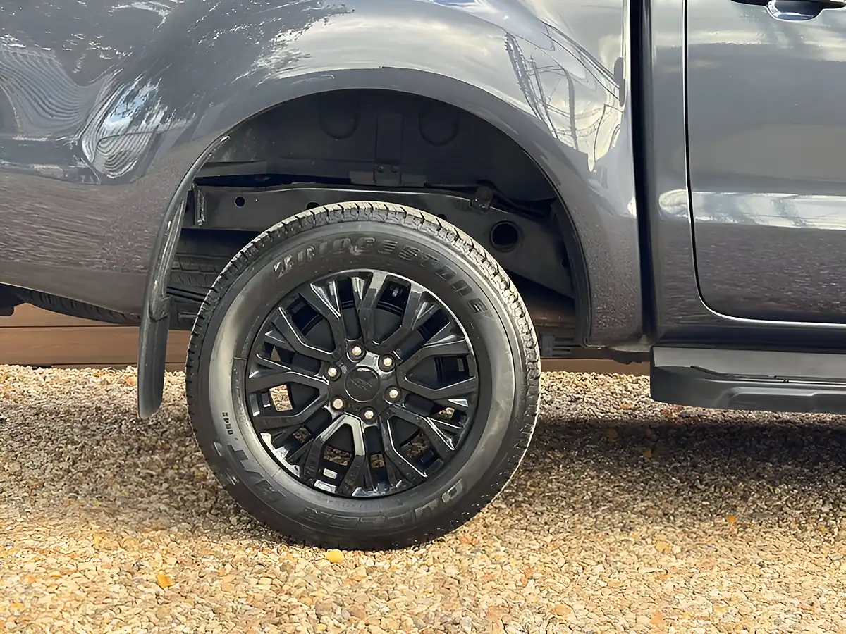 Used 2020 Ford Ranger Thunder Grey - Interior and Exterior details 11