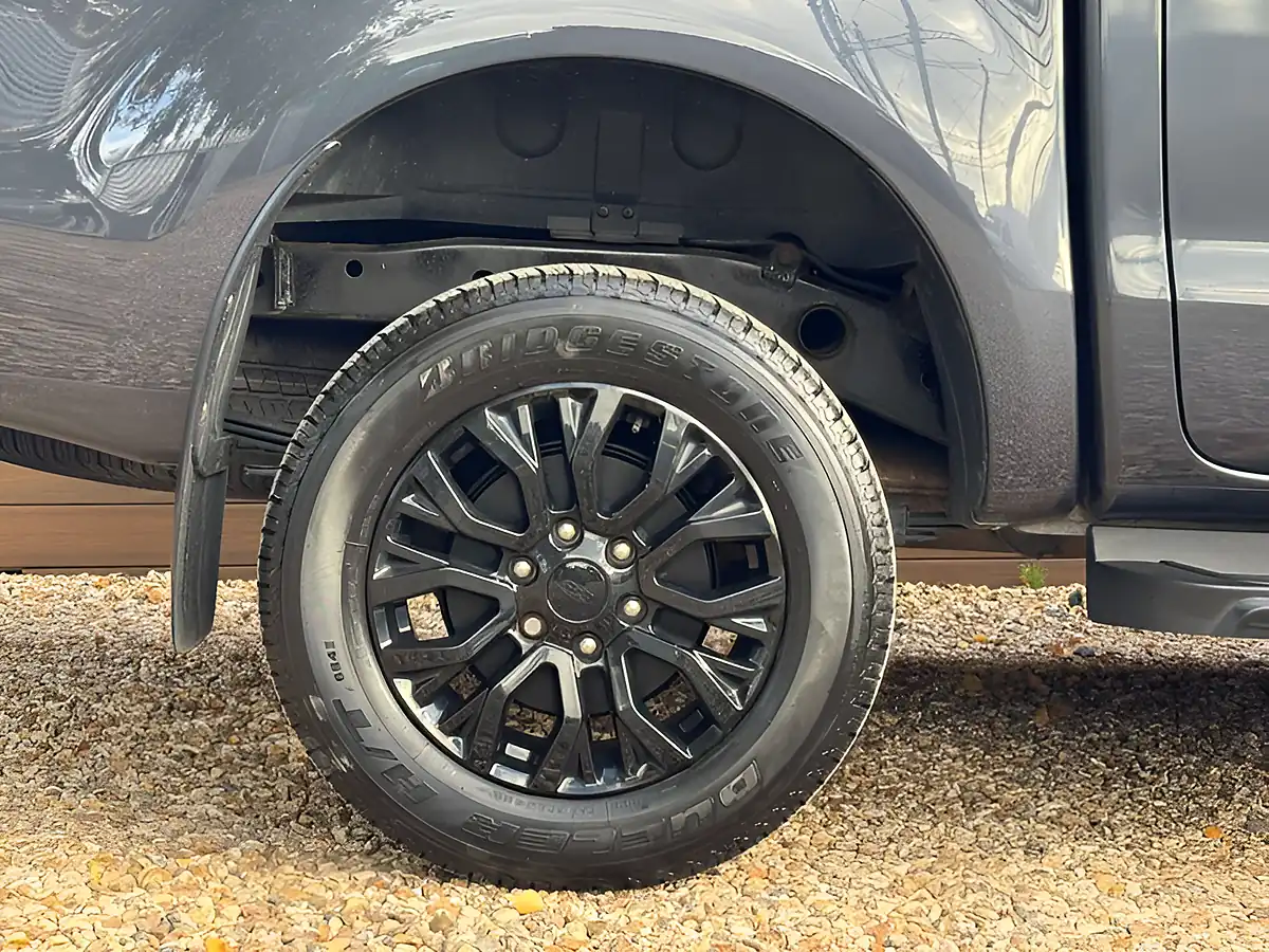Used 2020 Ford Ranger Thunder Grey - Interior and Exterior details 13
