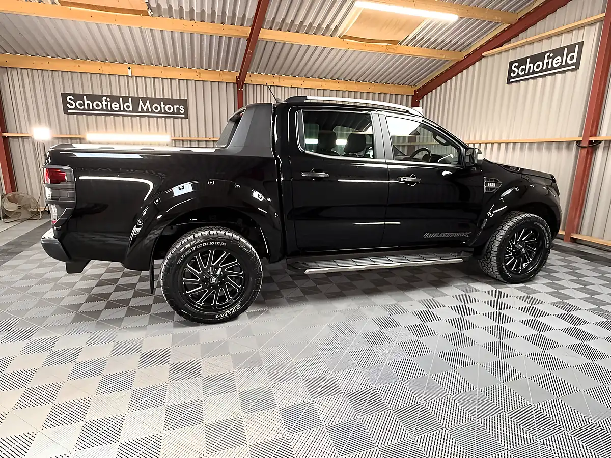 Used 2020 Ford Ranger Wildtrak Black - Interior and Exterior details 12