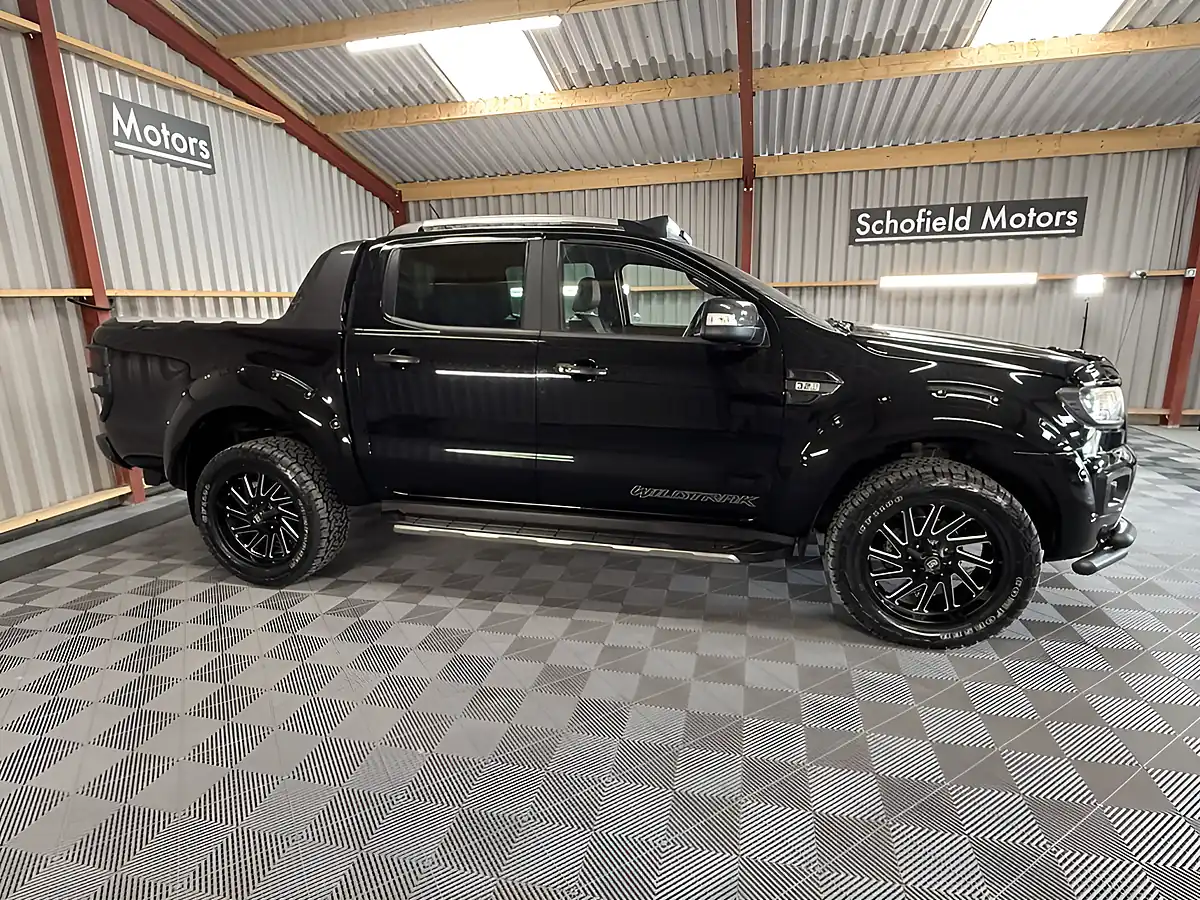 Used 2020 Ford Ranger Wildtrak Black - Interior and Exterior details 18