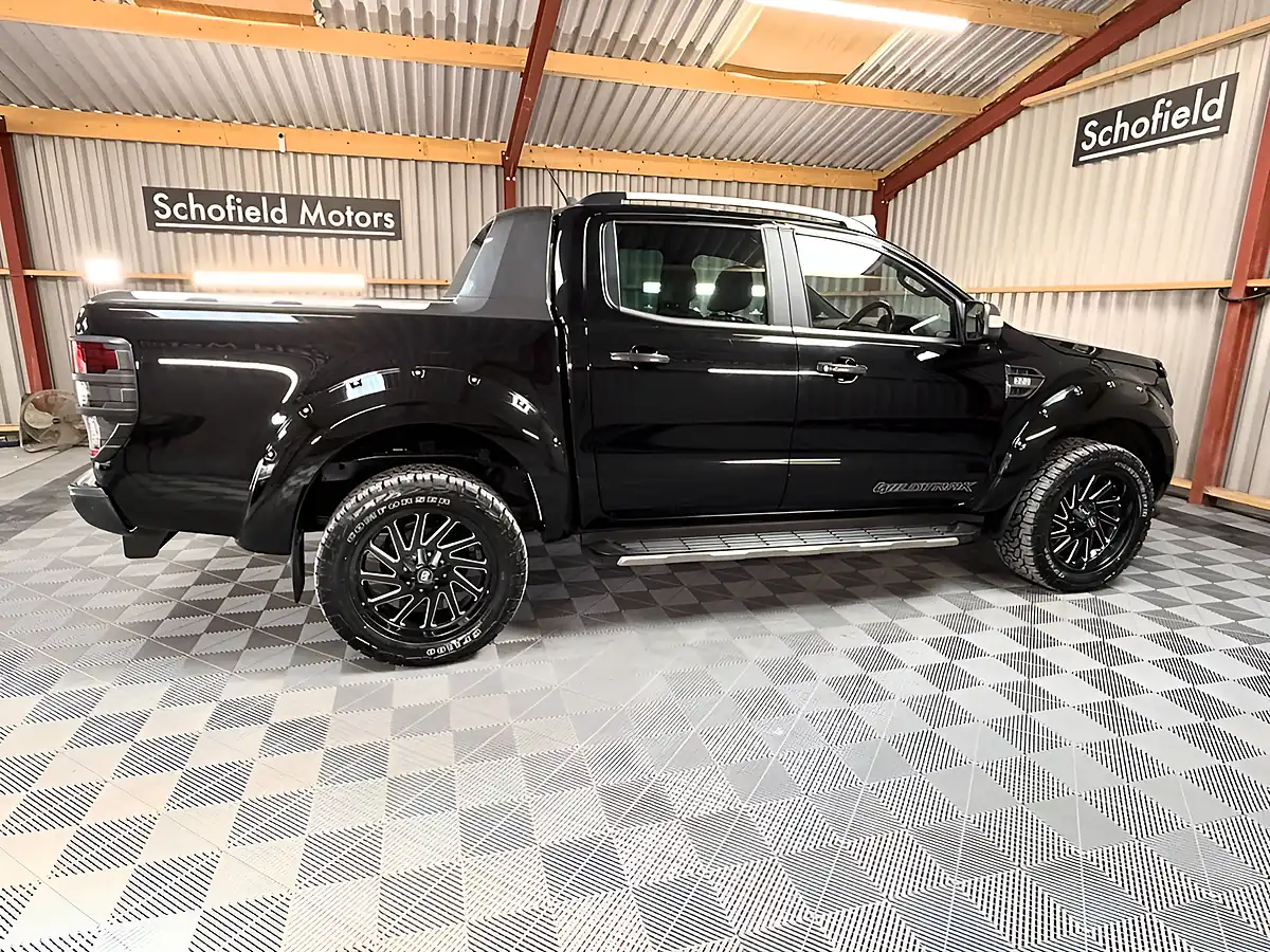 Used 2020 Ford Ranger Wildtrak Black - Interior and Exterior details 19
