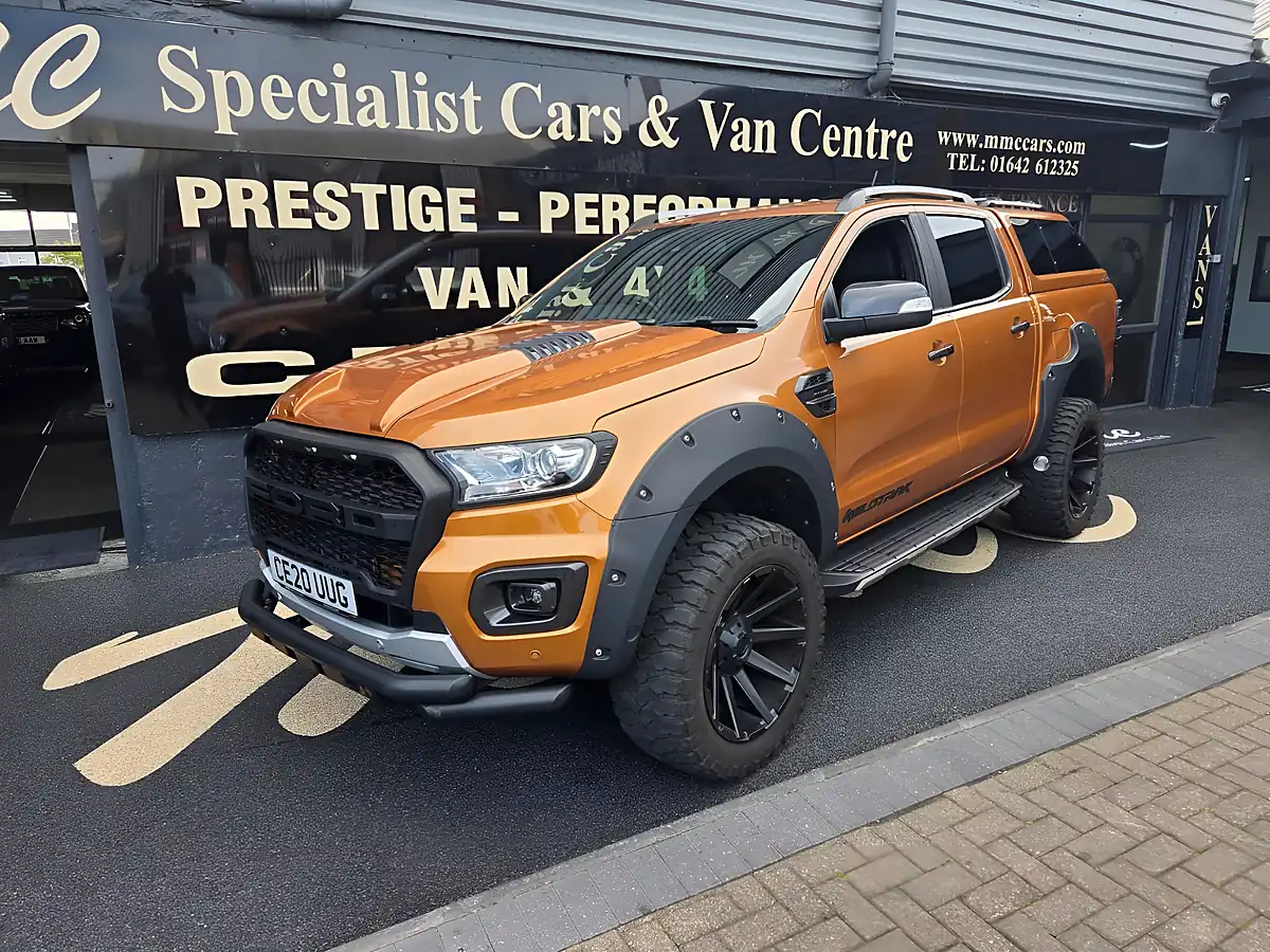 Used 2020 Ford Ranger Wildtrak Sabre Orange - Front View
